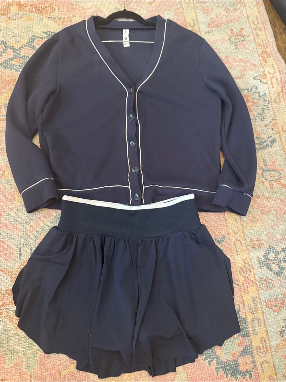 Women’s Sz M All in Motion Navy Two-Piece Skirt Set with Contrast Piping